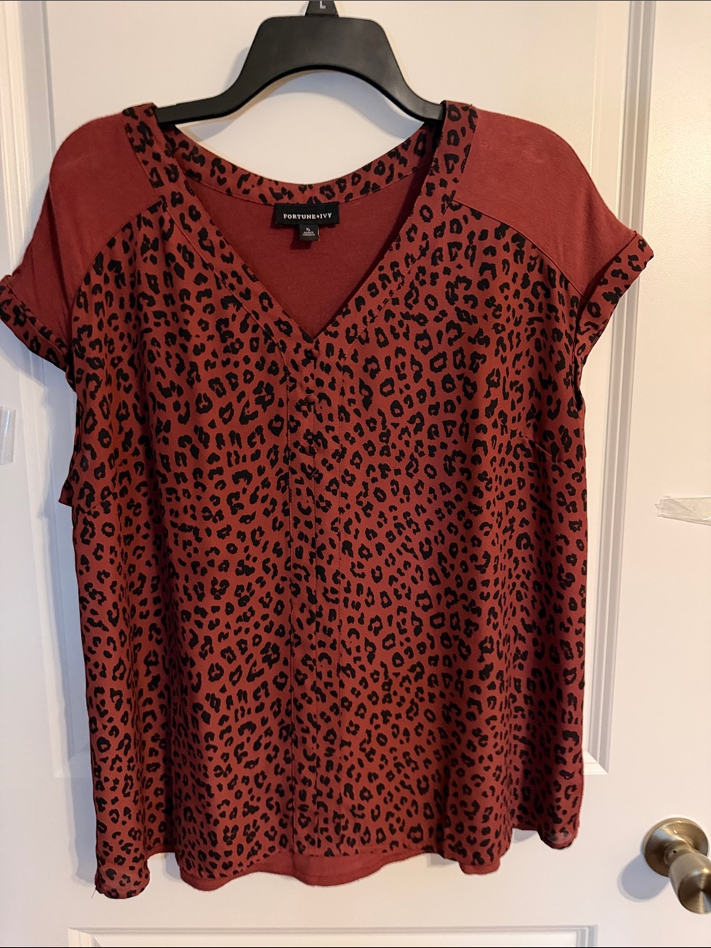 Fortune & Ivy Rust Leopard V-Neck Short Sleeve Top